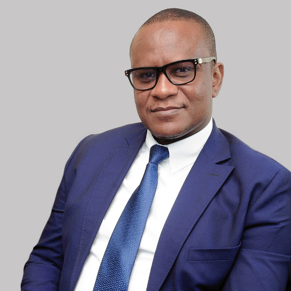 Portrait institutionnel de M. Lat Diop, Administrateur Civil Principal